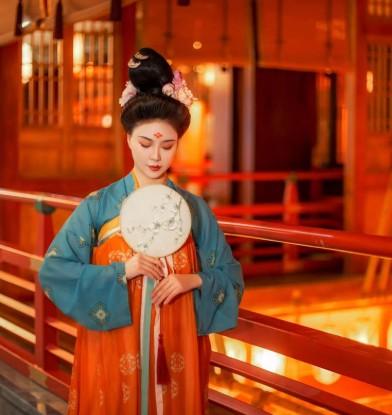 西安汉服妆造手势舞怎么跳?3个简单动作古风拉满 西安汉服妆造手势舞怎么跳?3个简单动作古风拉满