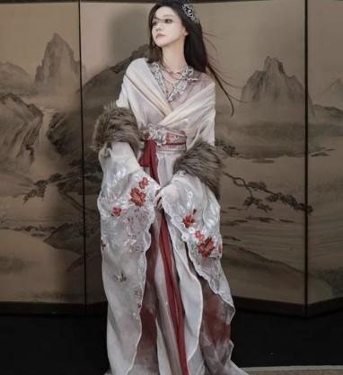 西安未央区汉服妆造虞姬,这份攻略帮你扮出神韵 西安未央区汉服妆造虞姬,这份攻略帮你扮出神韵