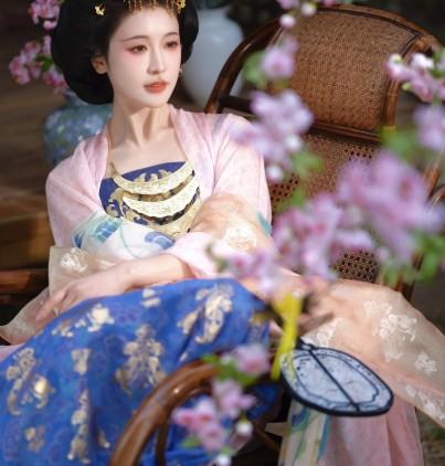 西安女生汉服妆造推荐,这样选店更靠谱 西安女生汉服妆造推荐,这样选店更靠谱