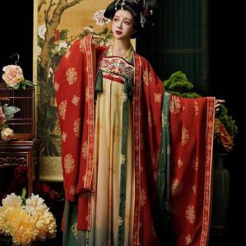 西安胖妹妹妆造女帝汉服，大码版型显瘦吗？