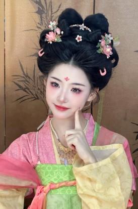 情侣西安汉服妆造小唐风多少钱?怎么选才稳 情侣西安汉服妆造小唐风多少钱?怎么选才稳